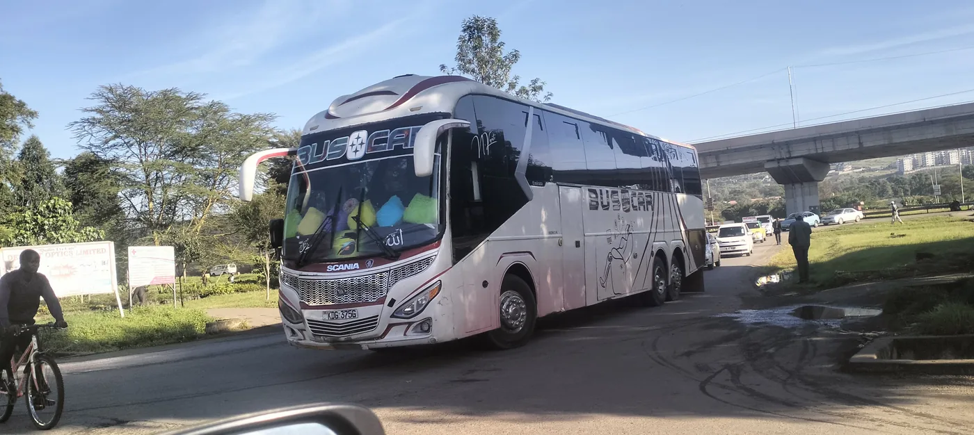 Buscar coach on the road